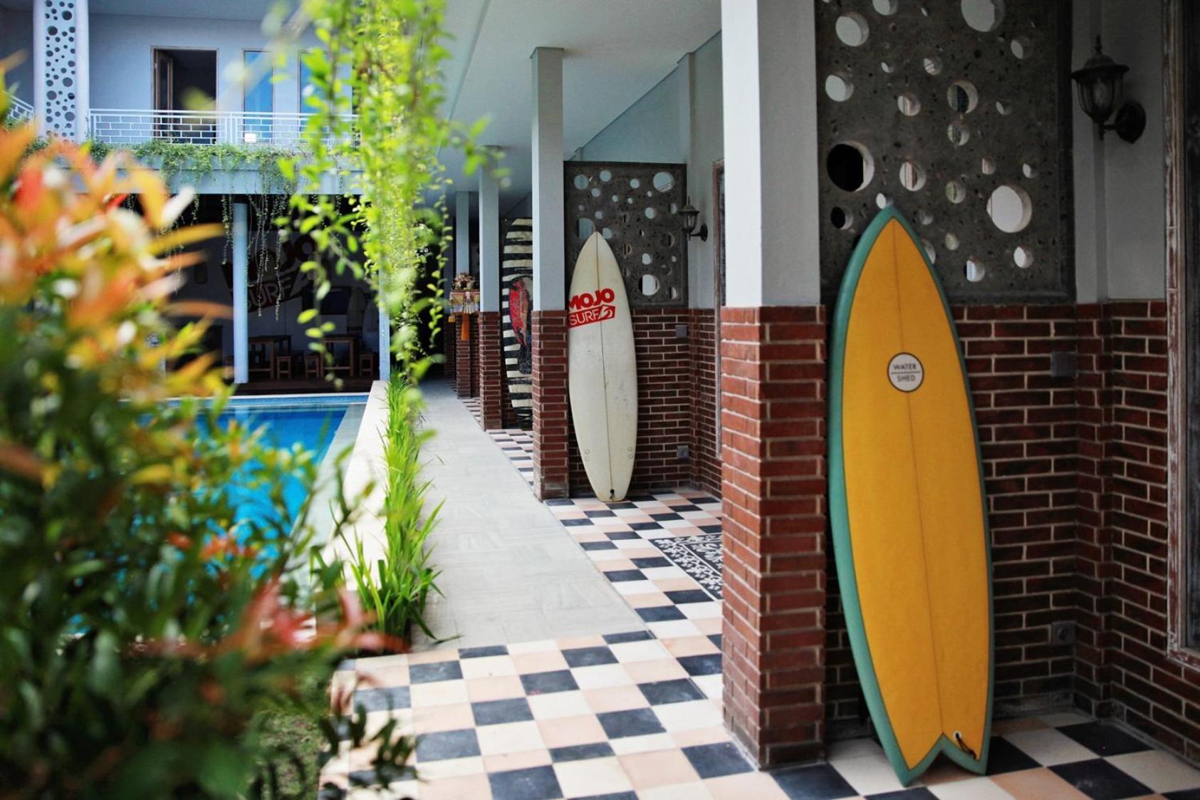 Mojosurf Camp Canggu エクステリア 写真