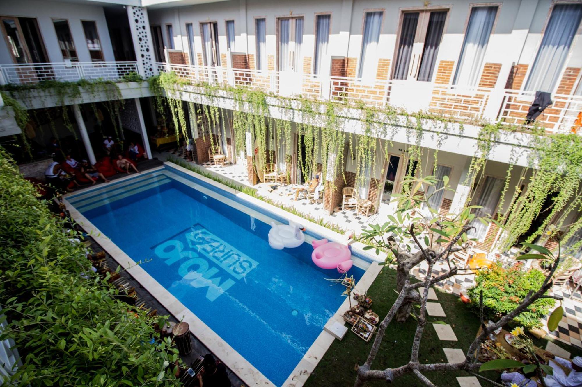 Mojosurf Camp Canggu エクステリア 写真