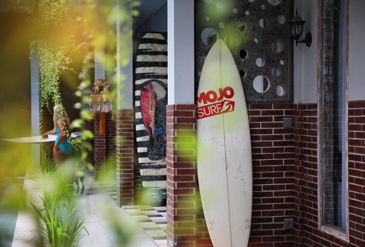 Mojosurf Camp Canggu エクステリア 写真