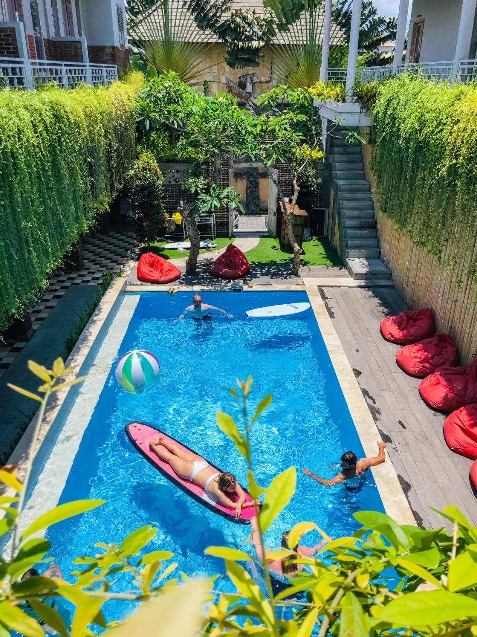 Mojosurf Camp Canggu エクステリア 写真
